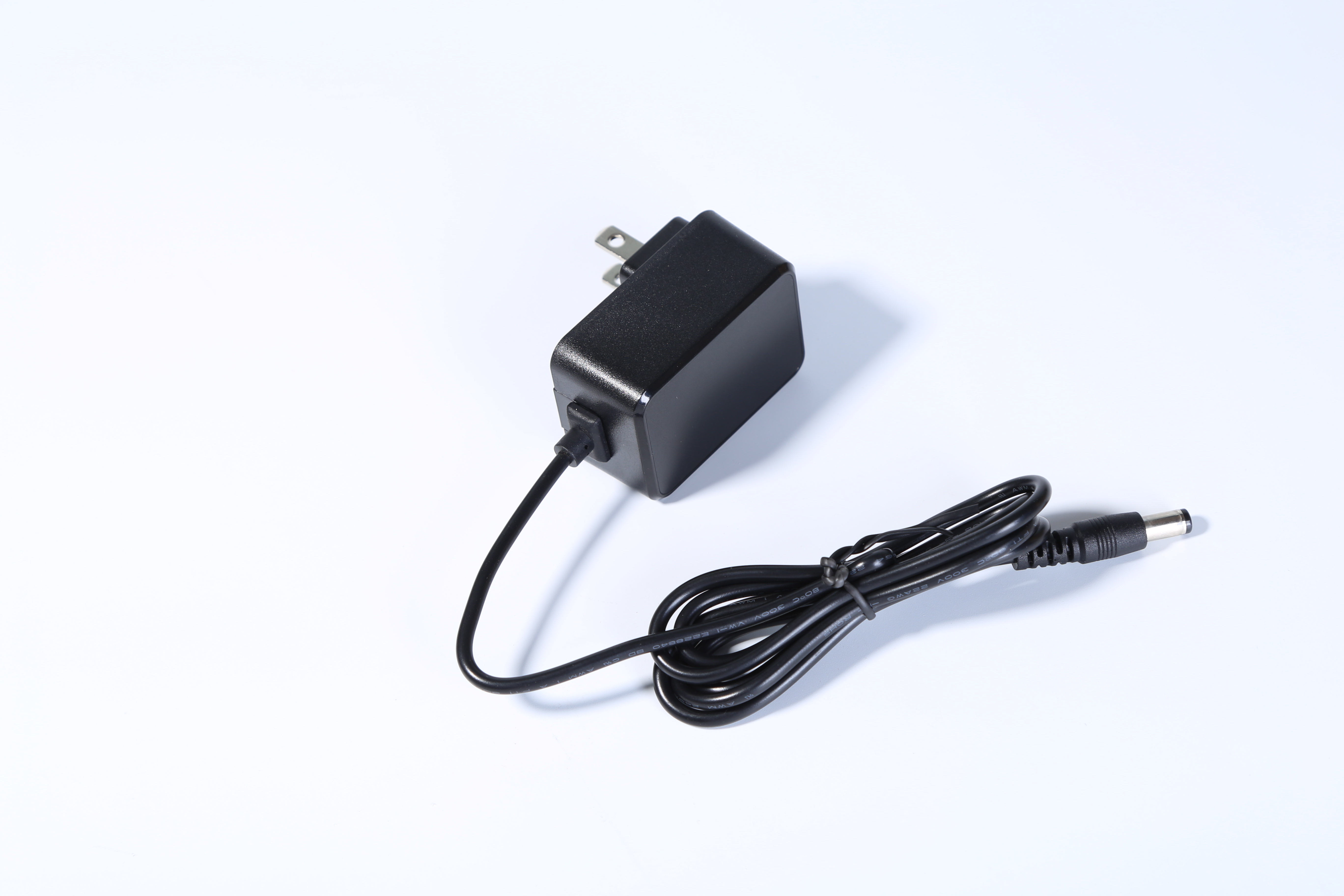 MX6W-0900500型號9v0.5a美規(guī)電源適配器 fcc認(rèn)證