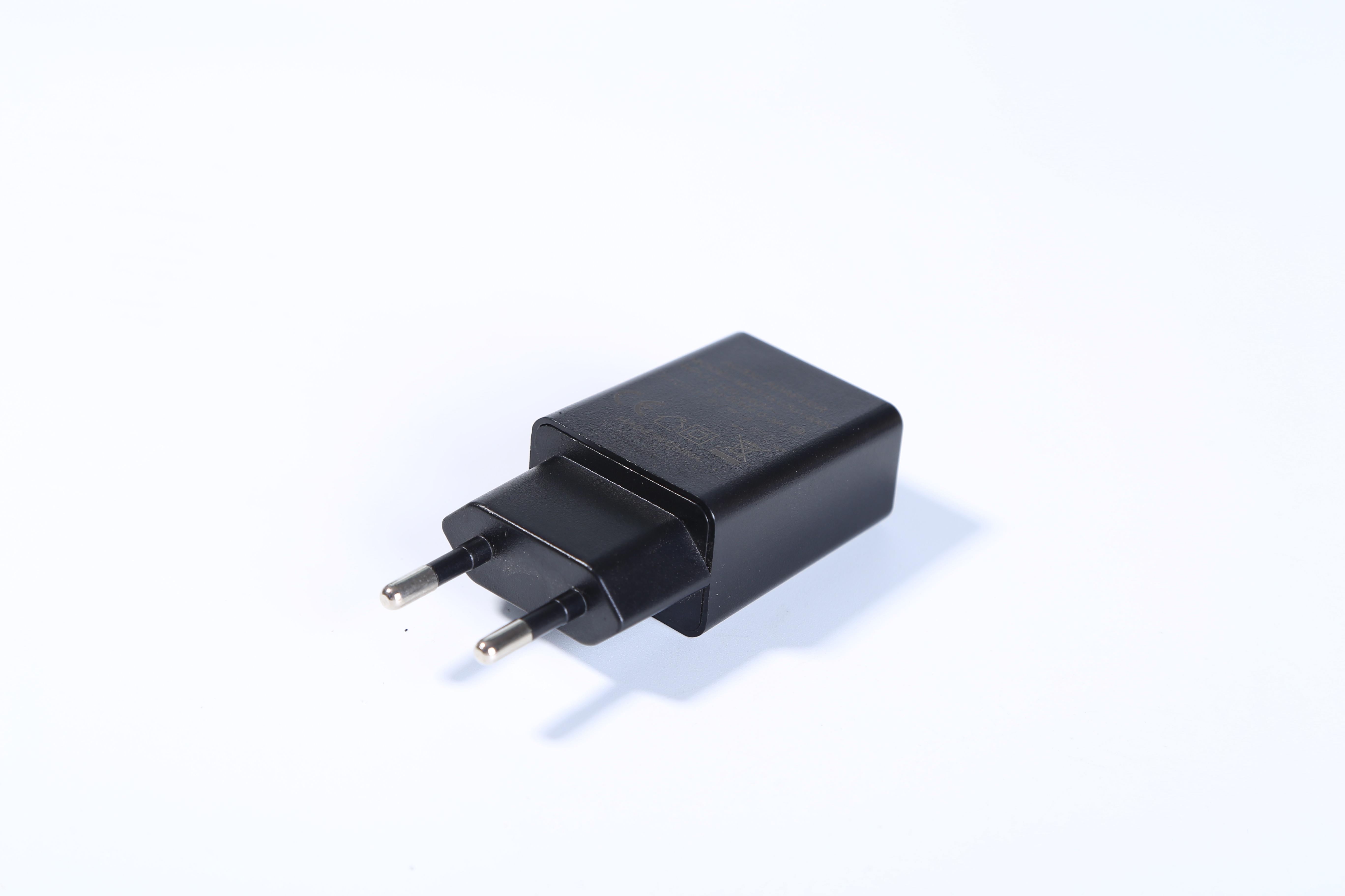 MX510-0501000型號(hào)5v1a歐規(guī)電源適配器 ce認(rèn)證