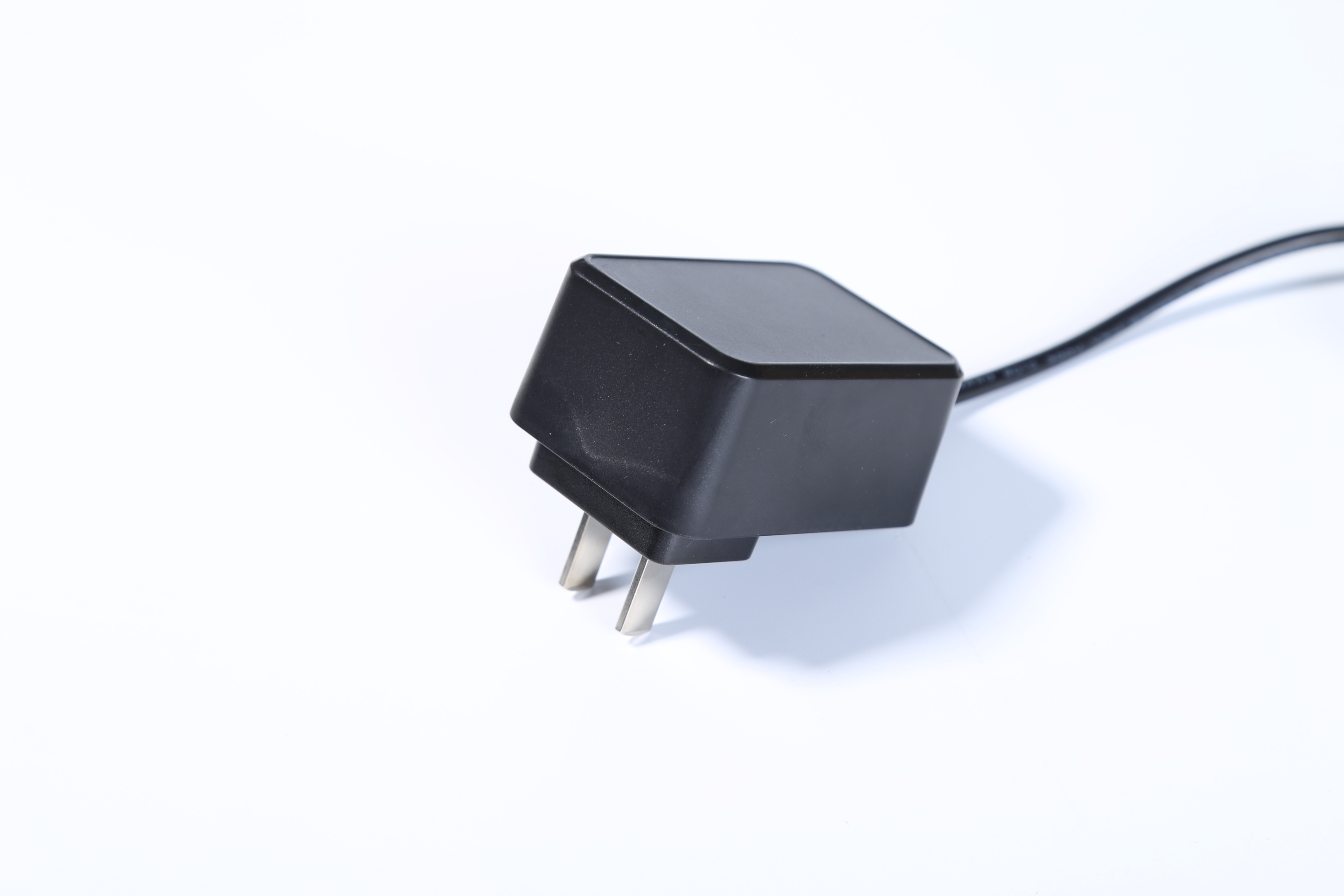 MX15W系列9v1a中規(guī)電源適配器 3cl認(rèn)證